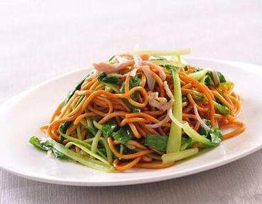 素菜炒面 Vegetable Fried Noodles